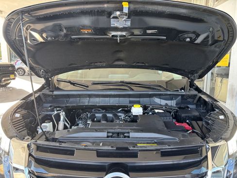 Used 2025 Nissan Pathfinder SV image 33