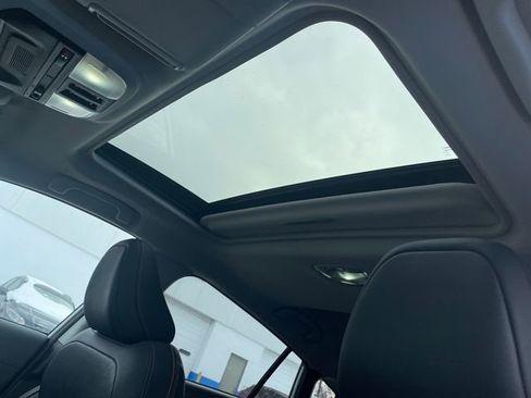 Used 2024 Subaru Crosstrek 2.5i Limited image 16