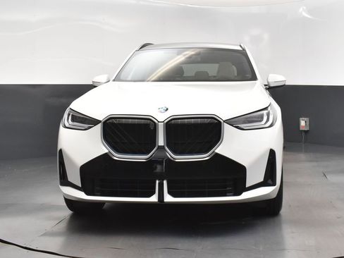 Used 2025 BMW X3 xDrive30i image 10