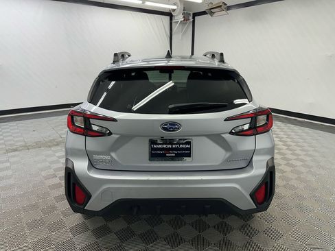 Used 2024 Subaru Crosstrek 2.0i Premium image 4