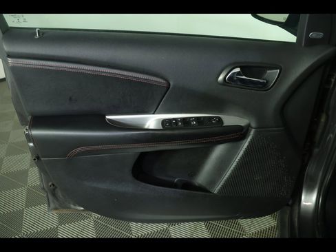 Used 2016 Dodge Journey R/T w/ Driver Convenience Group image 17