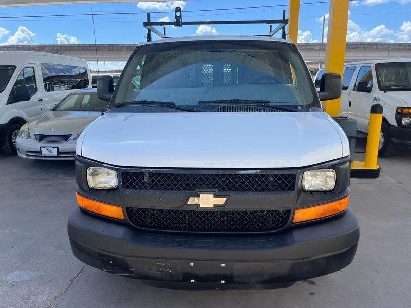 Used 2015 Chevrolet Express 2500 RWD image 2