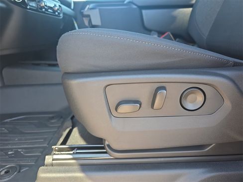 New 2026 GMC Sierra 1500 SLE image 30