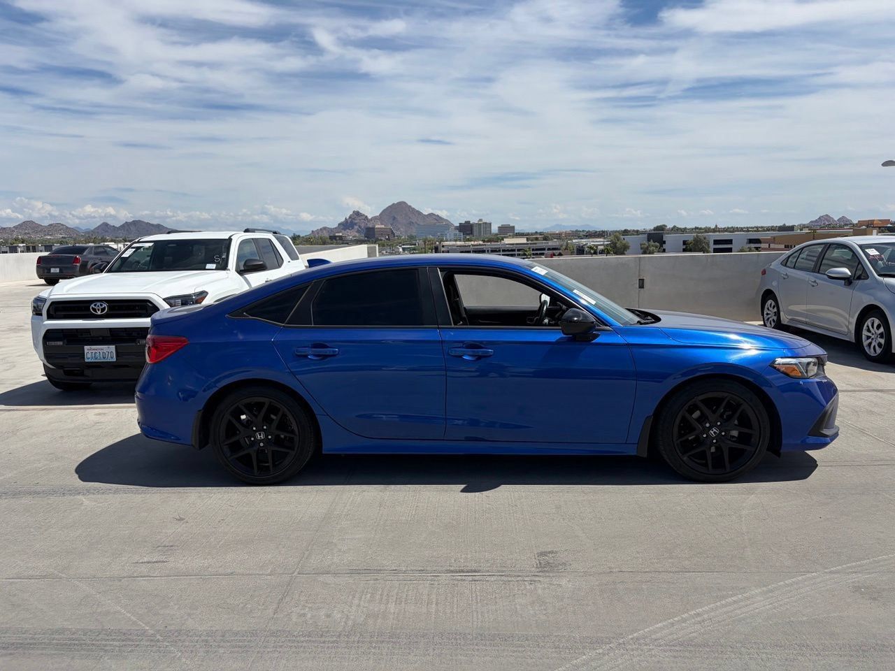 Used 2023 Honda Civic Sport image 3