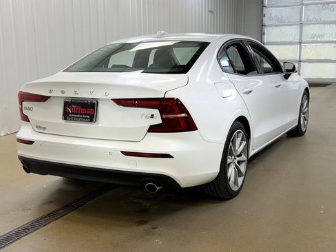 Used 2021 Volvo S60 T6 Momentum w/ Premium Package AWD/4WD image 5