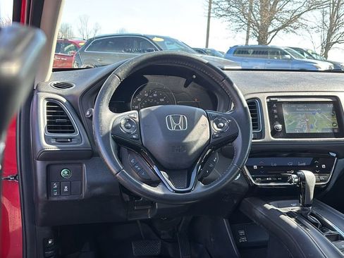Used 2019 Honda HR-V Touring image 13