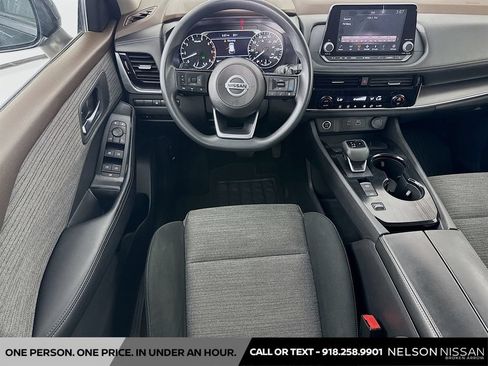 Certified 2021 Nissan Rogue SV FWD image 20