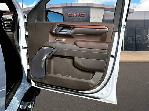Certified 2025 GMC Sierra 1500 Denali image 19