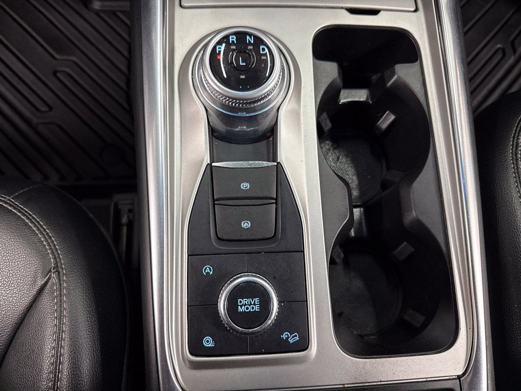 Used 2021 Ford Explorer XLT w/ Equipment Group 202A AWD/4WD image 24