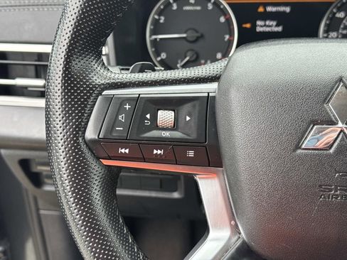 Used 2024 Mitsubishi Outlander SE AWD/4WD image 22