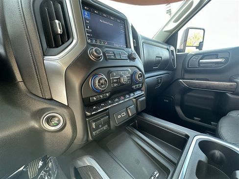 Used 2021 Chevrolet Silverado 1500 LTZ w/ LTZ Premium Package AWD/4WD image 43