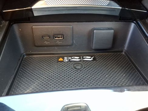 Used 2024 Buick Envision Preferred image 23