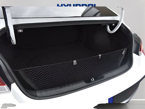 New 2026 Hyundai Elantra SE FWD image 13
