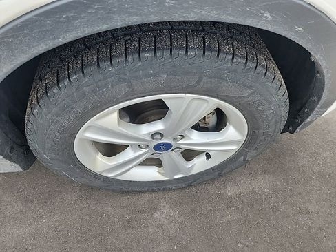 Used 2016 Ford Escape SE w/ Equipment Group 201A image 32