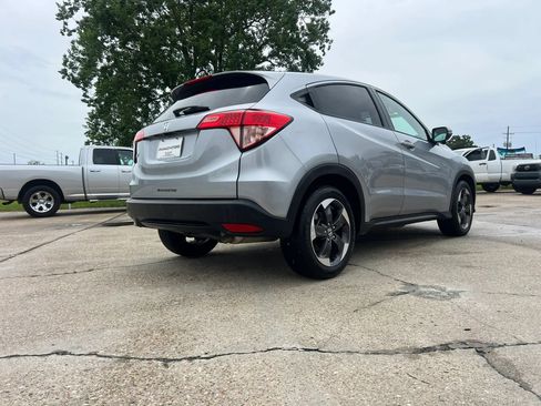 Used 2018 Honda HR-V EX image 3