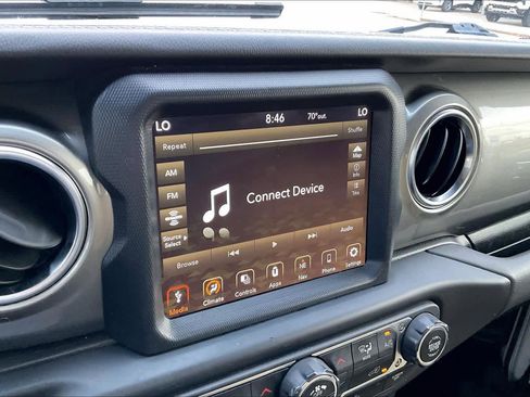 Used 2021 Jeep Wrangler Unlimited Sahara image 31