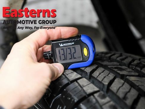 Used 2018 Chevrolet Express 2500 w/ Enhanced Convenience Package image 25