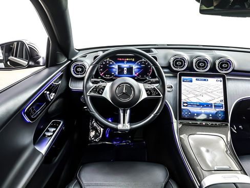 Used 2023 Mercedes-Benz C 300 Sedan image 6