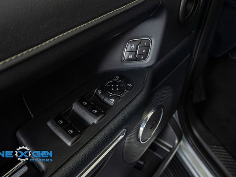 Used 2024 Ford Expedition XLT image 12