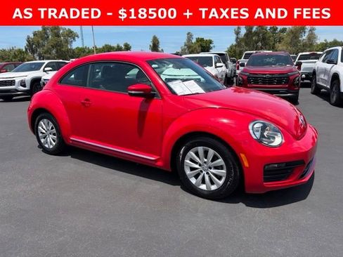 Used 2019 Volkswagen Beetle 2.0T S FWD image 1