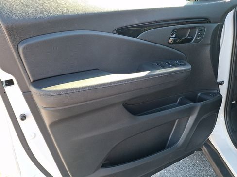 Used 2023 Honda Passport Elite image 12
