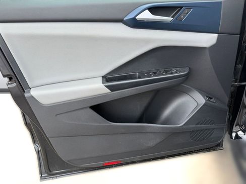 Used 2022 Volkswagen Taos SE w/ IQ.Drive SE Package image 20