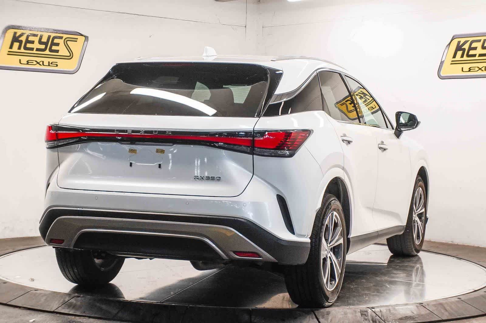 Used 2023 Lexus RX 350 Premium w/ Cold Area Package FWD image 4