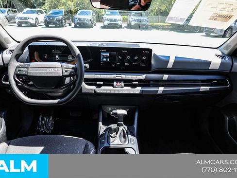 Used 2025 Kia K4 FWD image 23
