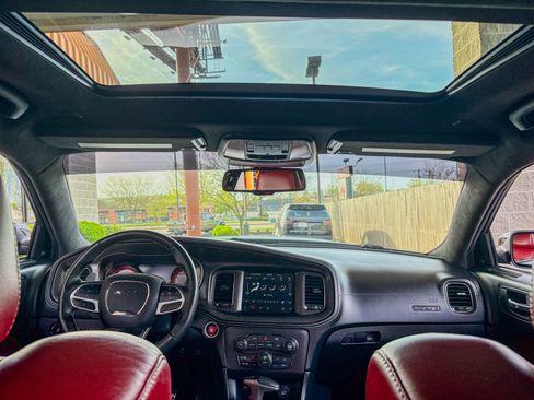 Used 2022 Dodge Charger SRT Hellcat w/ Carbon/Suede Interior Package image 30