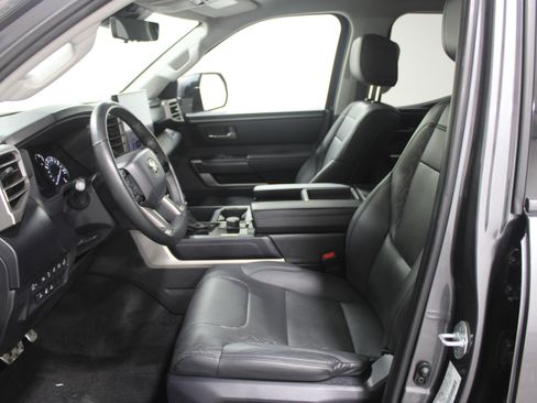 Used 2022 Toyota Tundra SR5 image 3