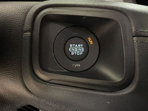Used 2024 Jeep Wrangler Unlimited Rubicon w/ Safety Group AWD/4WD image 18