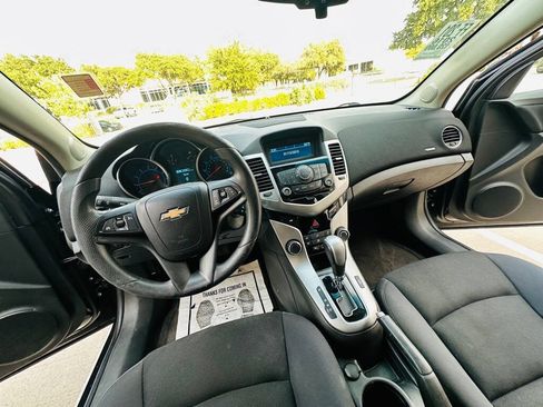 Used 2016 Chevrolet Cruze LT FWD image 14