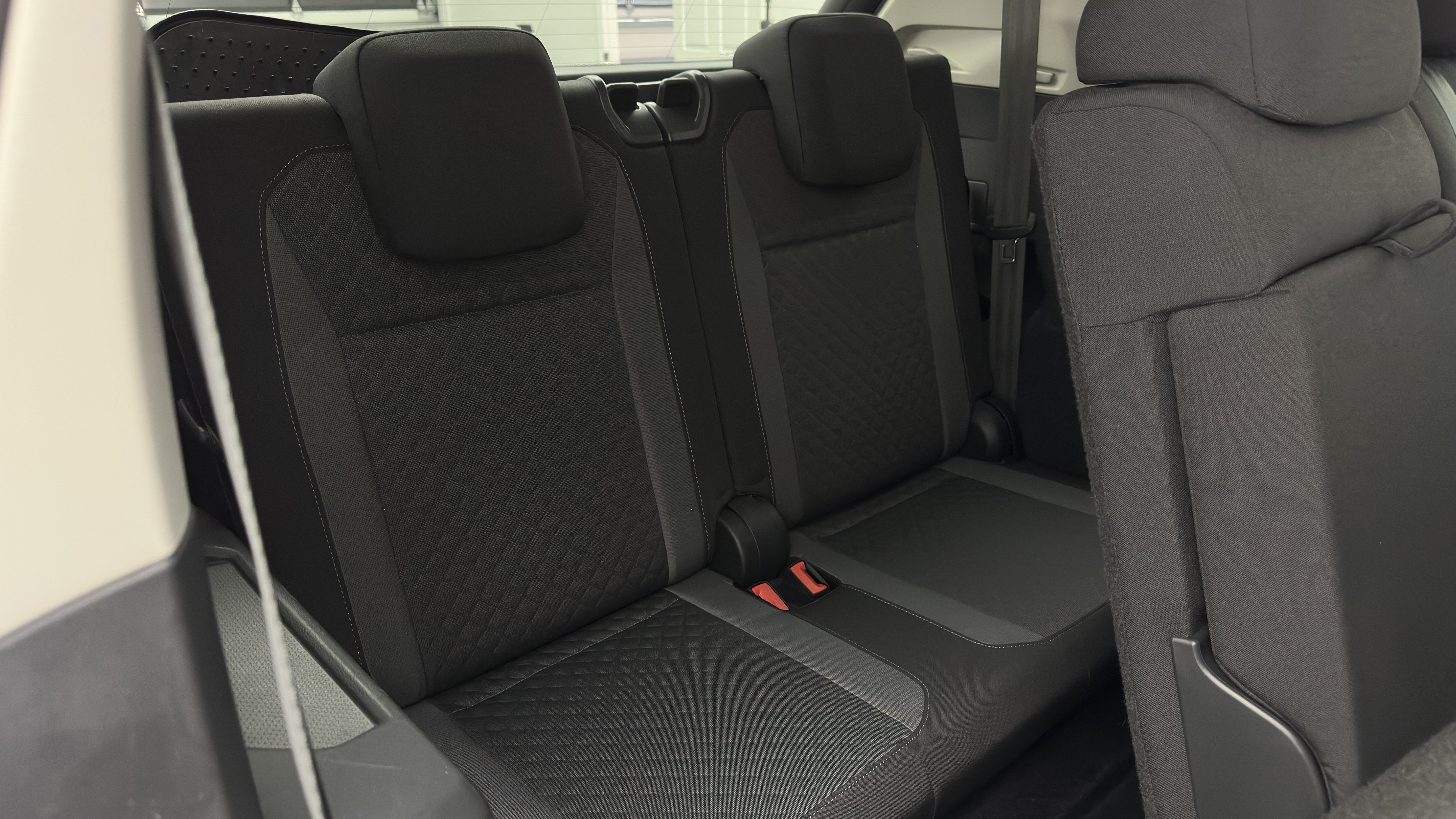 Used 2020 Volkswagen Tiguan S FWD image 30