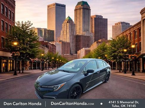 Used 2022 Toyota Corolla SE FWD image 3