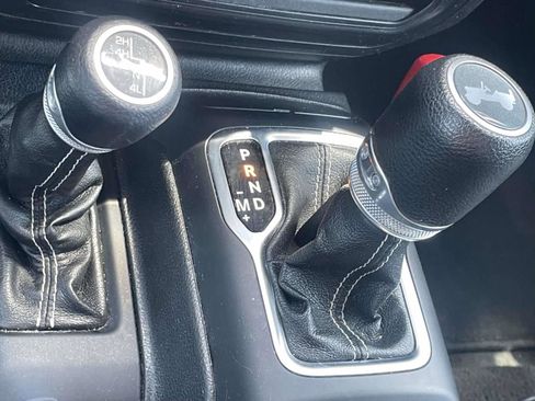 Used 2020 Jeep Wrangler Unlimited Sahara AWD/4WD image 17