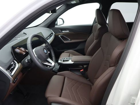 Used 2025 BMW X1 xDrive28i w/ Technology Package image 20