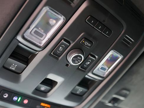 Certified 2024 Cadillac Escalade Sport Platinum image 22