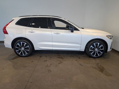 Used 2023 Volvo XC60 B5 Plus w/ Climate Package image 6