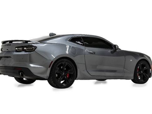 Used 2022 Chevrolet Camaro SS RWD image 3