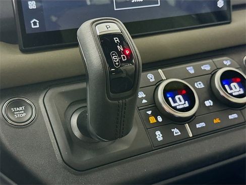 Used 2025 Land Rover Defender 110 S image 19