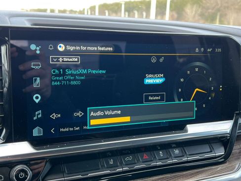 Used 2025 Chevrolet Silverado 2500 LT w/ Convenience Package image 23