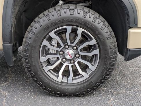 Used 2022 GMC Sierra 1500 AT4 image 11