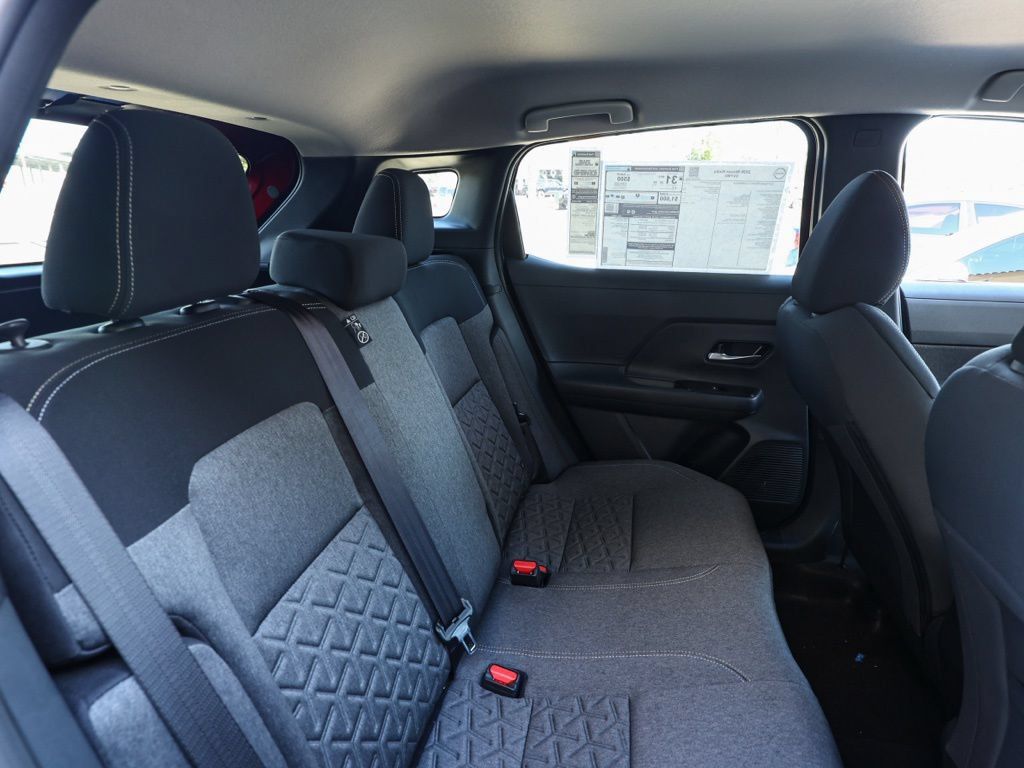 Used 2026 Nissan Kicks SV FWD image 19