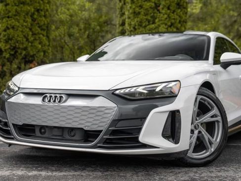 Used 2022 Audi e-tron GT Premium Plus AWD/4WD image 2