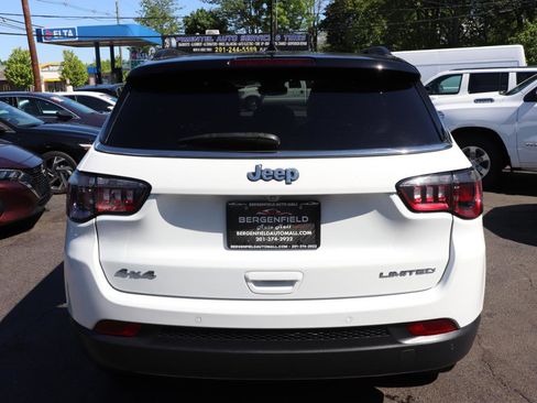 Used 2024 Jeep Compass Limited AWD/4WD image 4