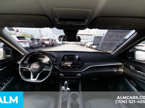 Used 2024 Nissan Altima 2.5 SR image 18