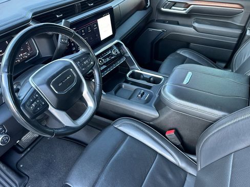 Used 2024 GMC Sierra 3500 Denali w/ Denali Reserve Package image 9