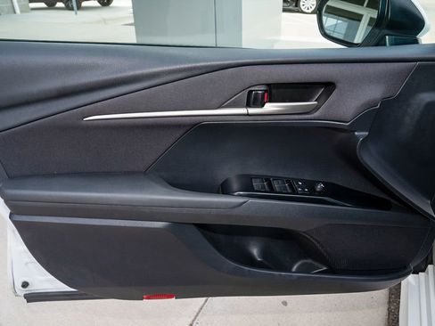 Used 2025 Toyota Camry LE image 11