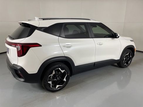 New 2026 Kia Seltos S image 8