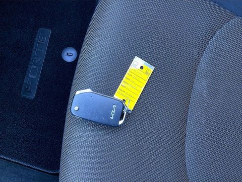 Certified 2023 Kia Forte LXS image 11